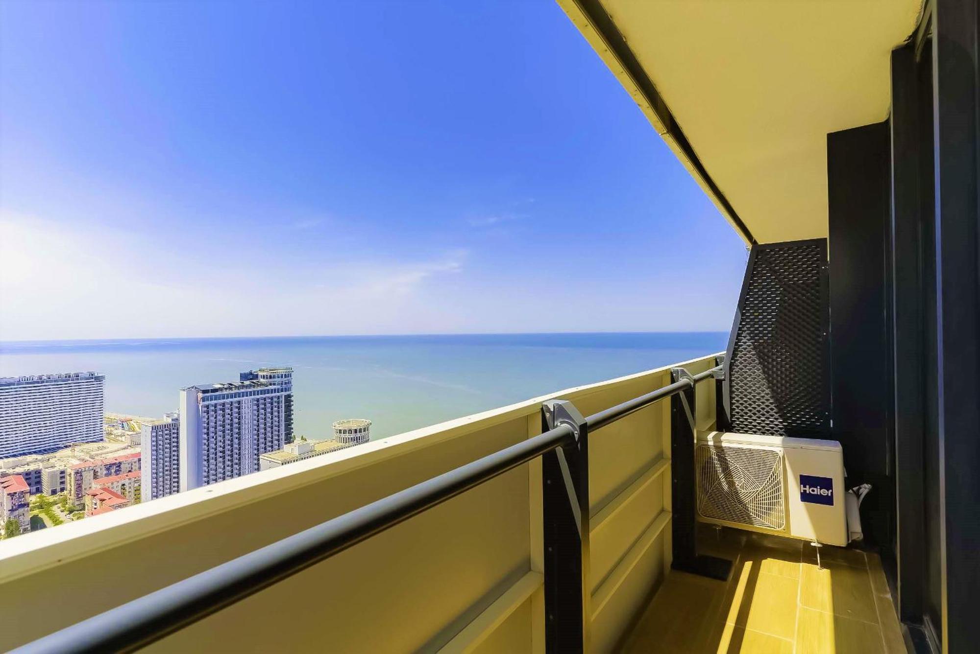 Luxury Beach Front Hotel Batumi Ngoại thất bức ảnh