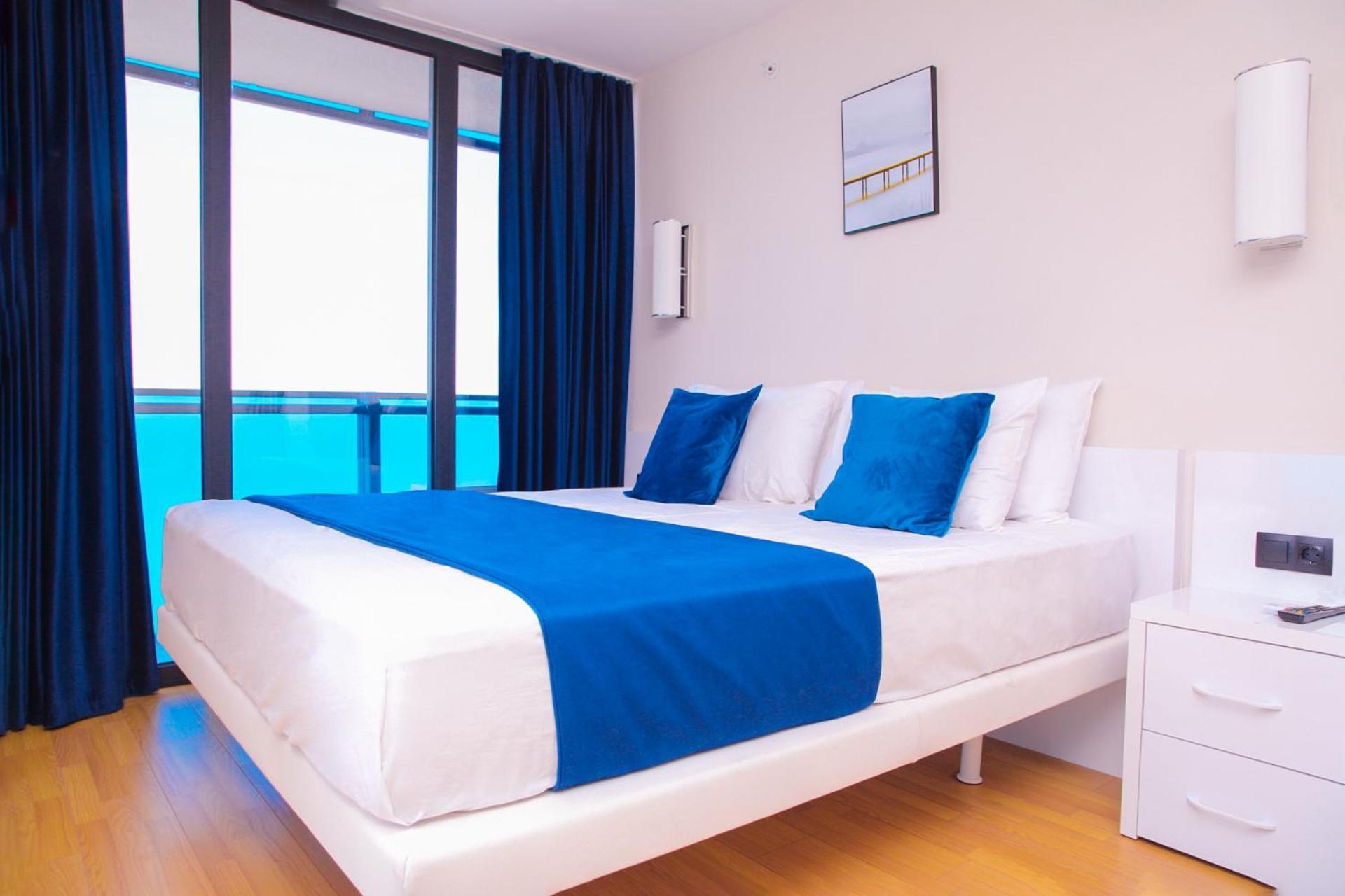 Luxury Beach Front Hotel Batumi Ngoại thất bức ảnh
