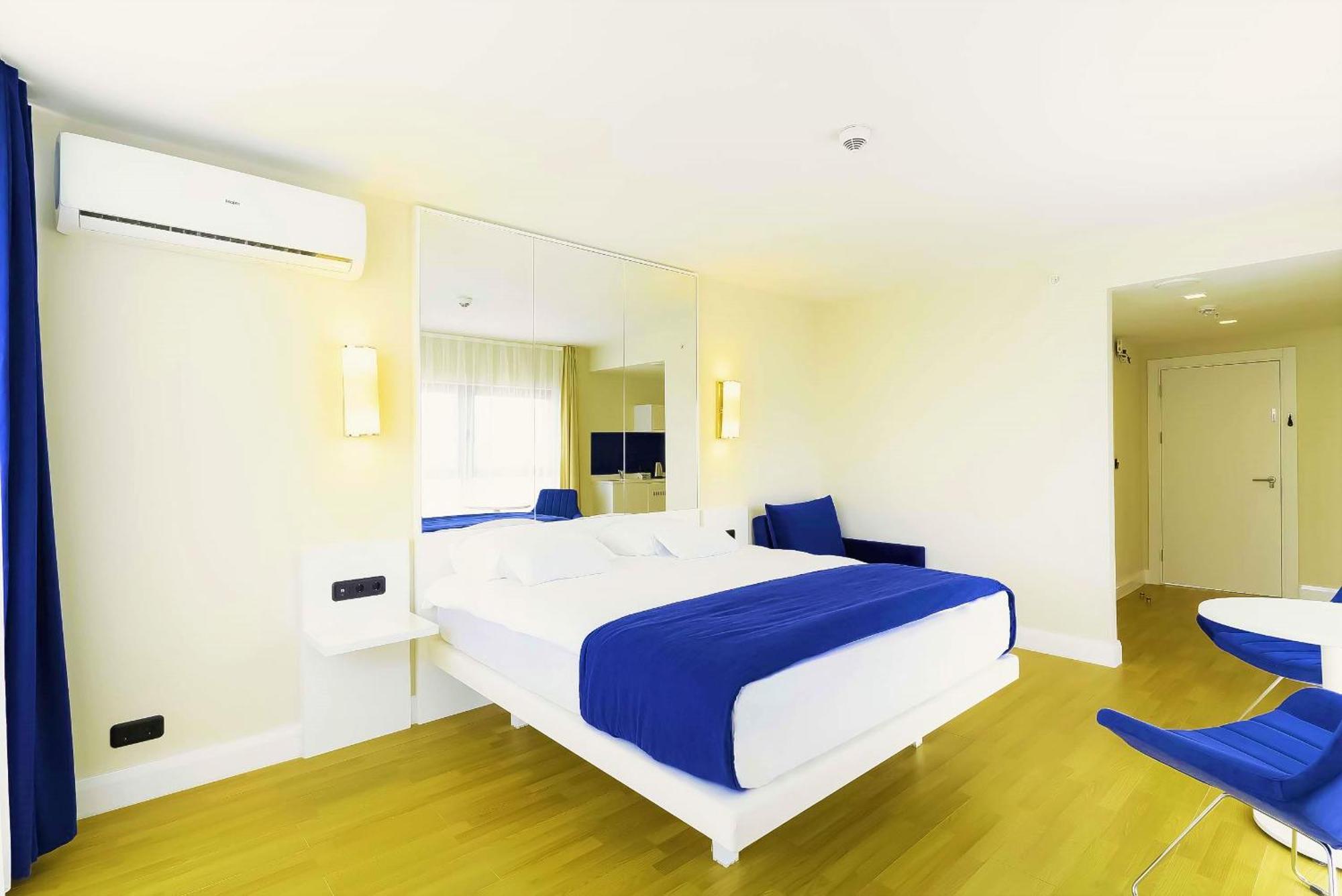 Luxury Beach Front Hotel Batumi Ngoại thất bức ảnh