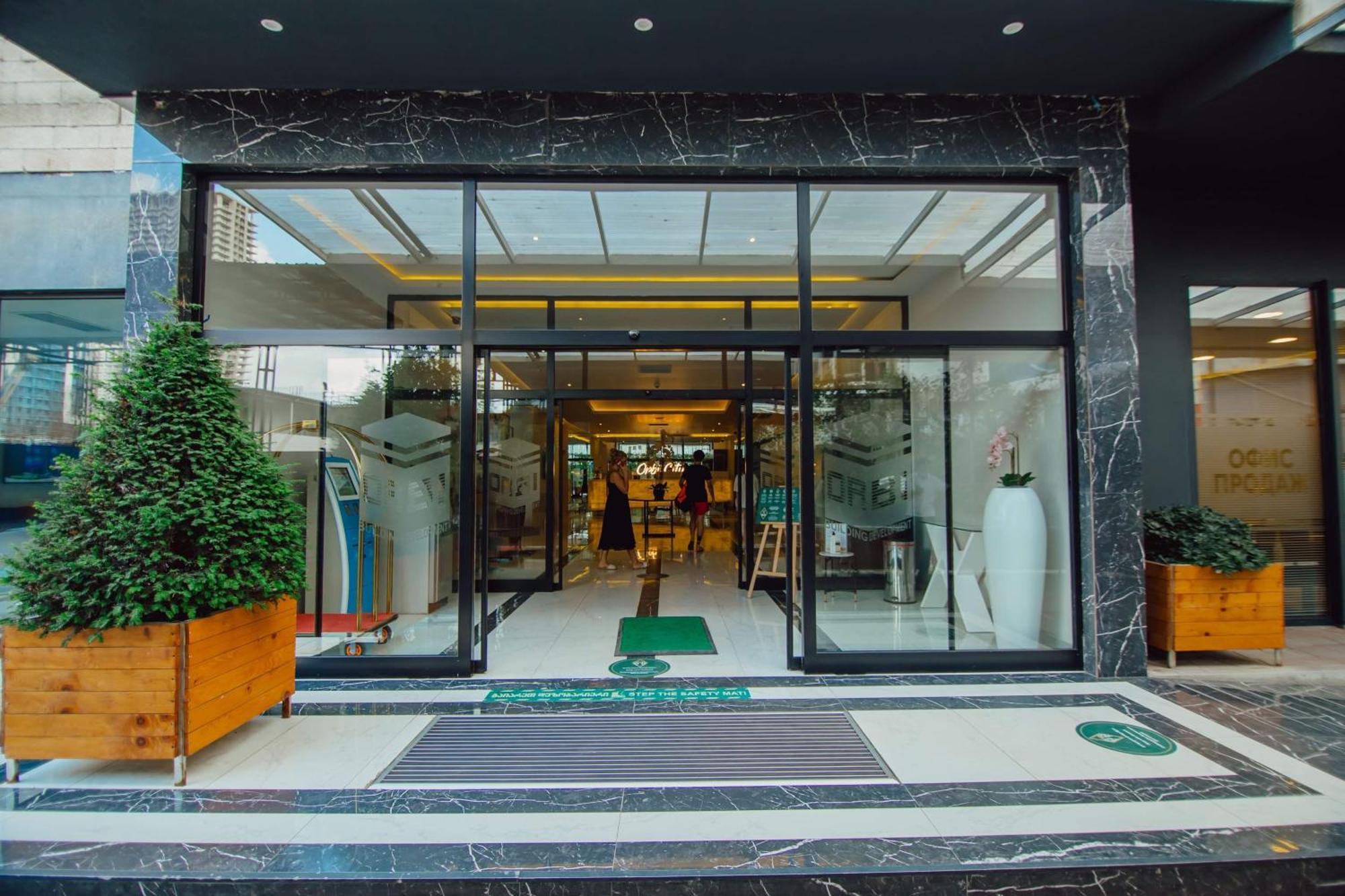 Luxury Beach Front Hotel Batumi Ngoại thất bức ảnh