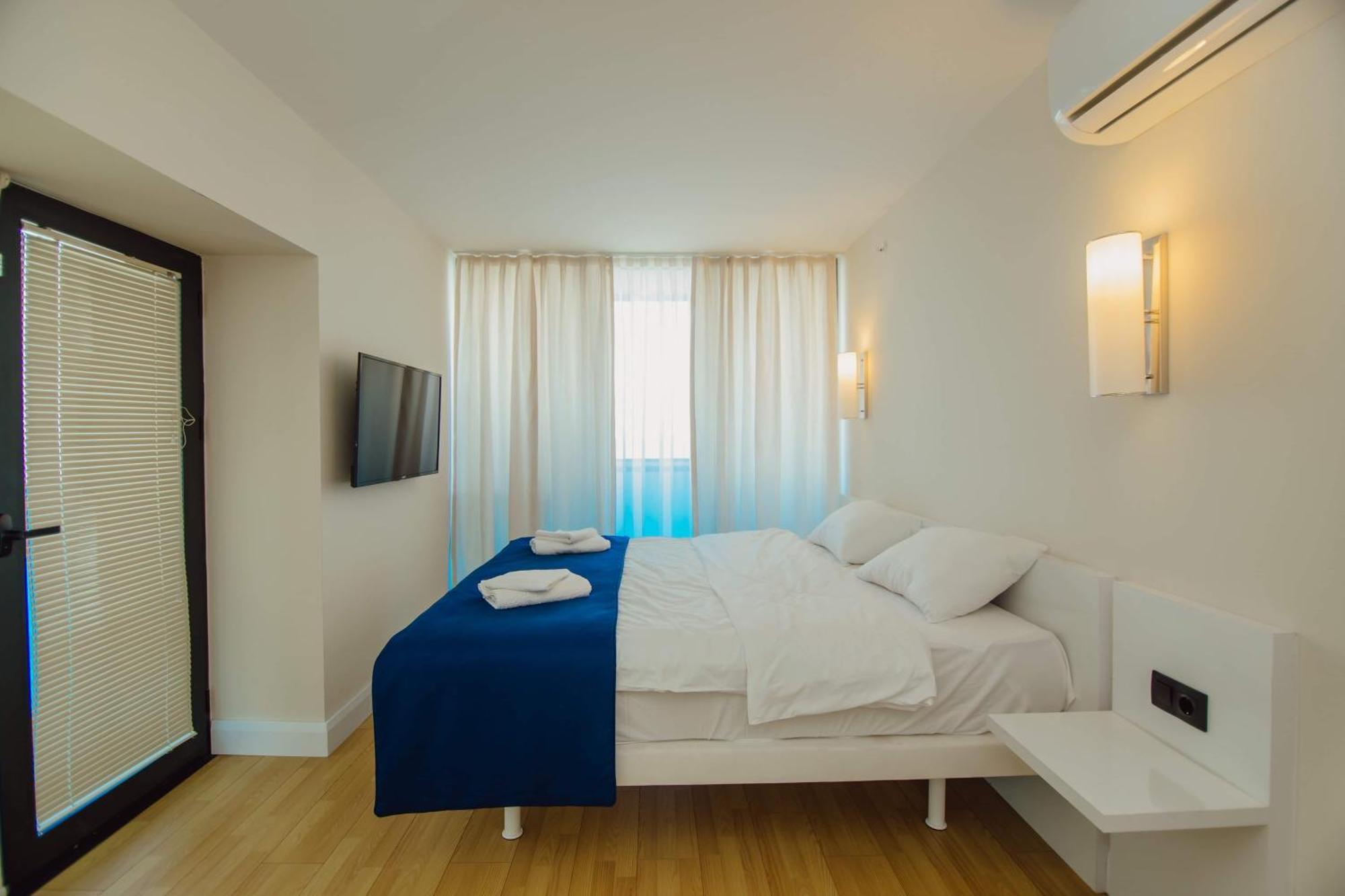 Luxury Beach Front Hotel Batumi Ngoại thất bức ảnh