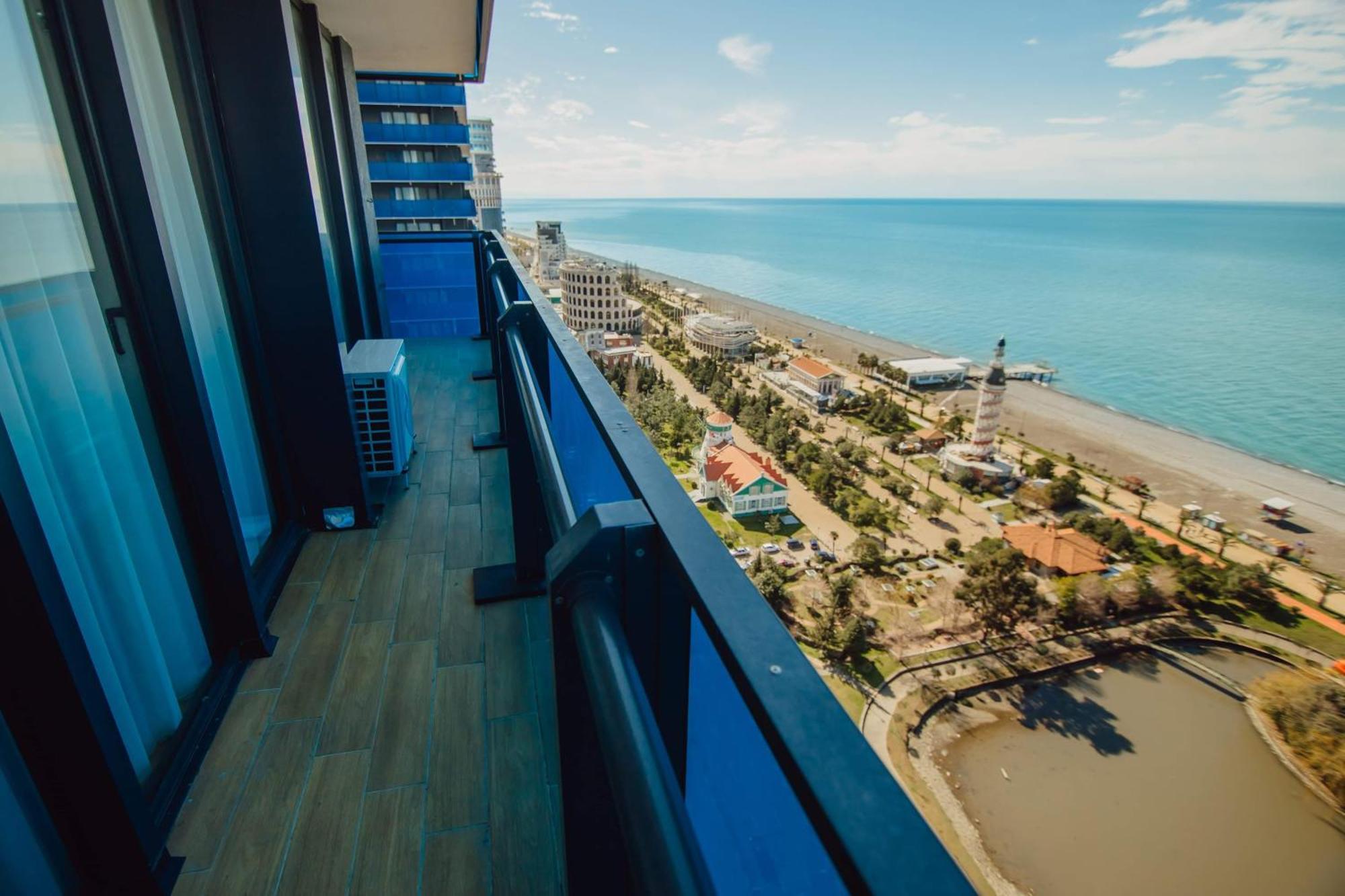Luxury Beach Front Hotel Batumi Ngoại thất bức ảnh