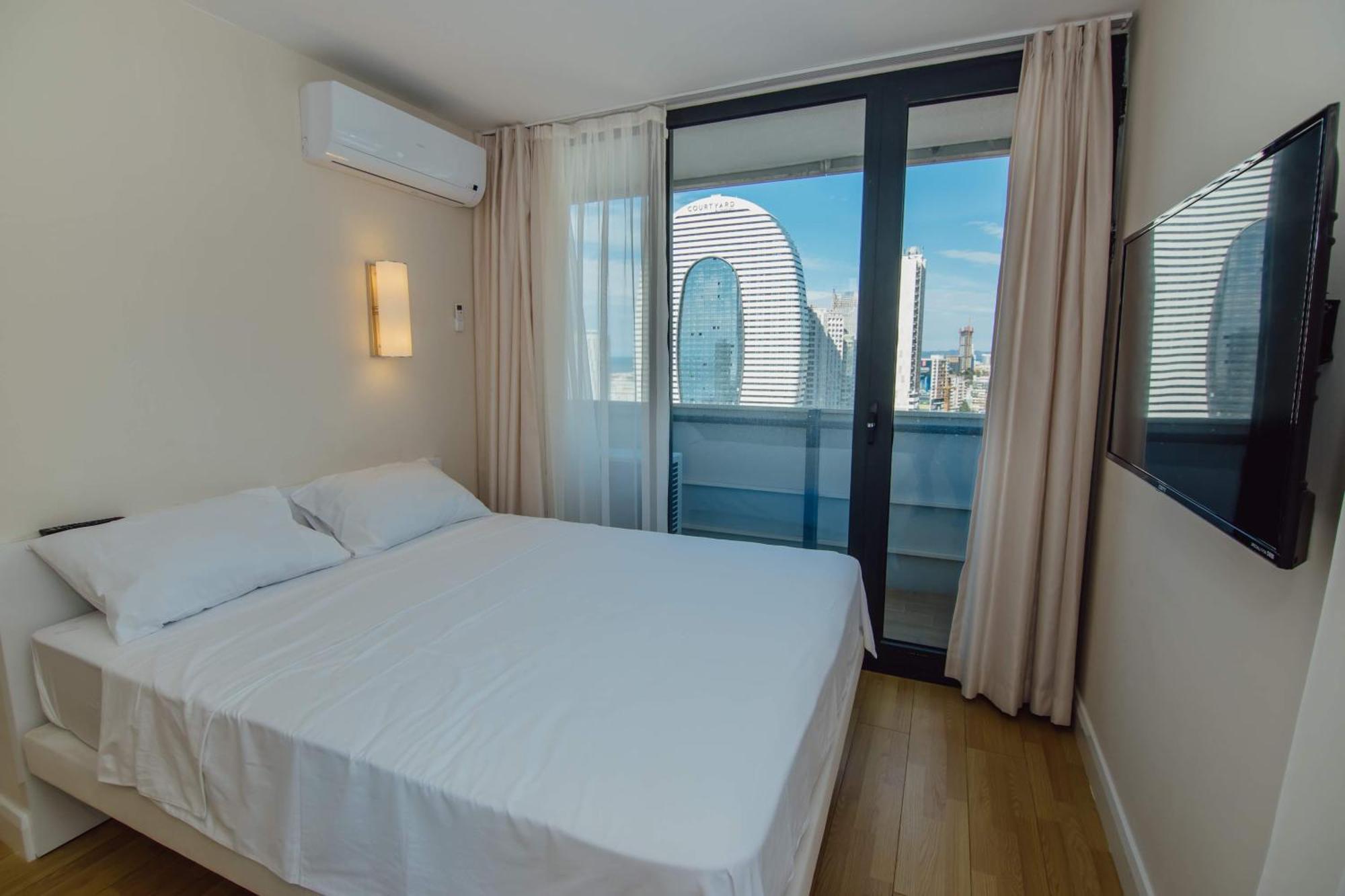 Luxury Beach Front Hotel Batumi Ngoại thất bức ảnh