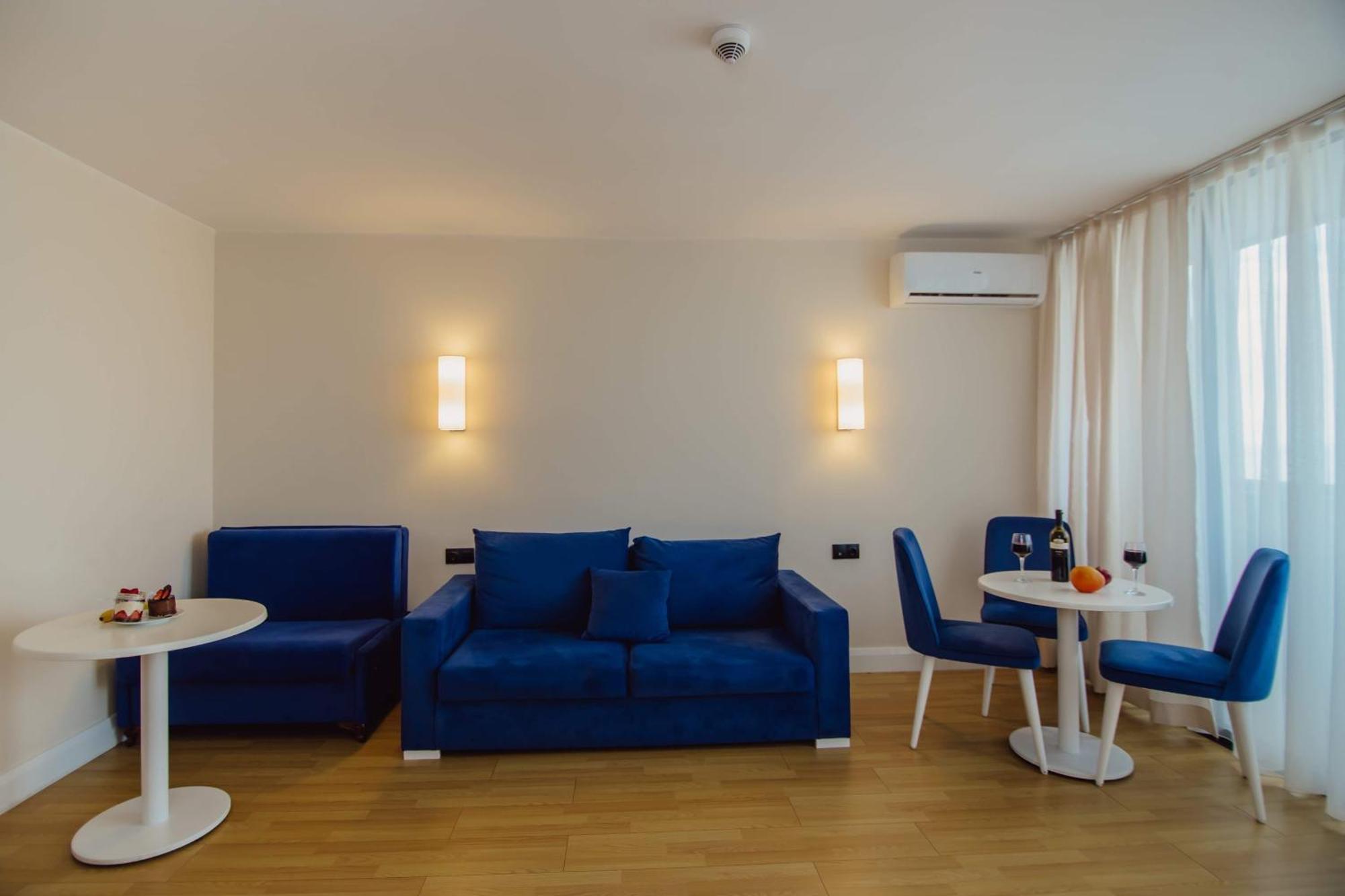 Luxury Beach Front Hotel Batumi Ngoại thất bức ảnh