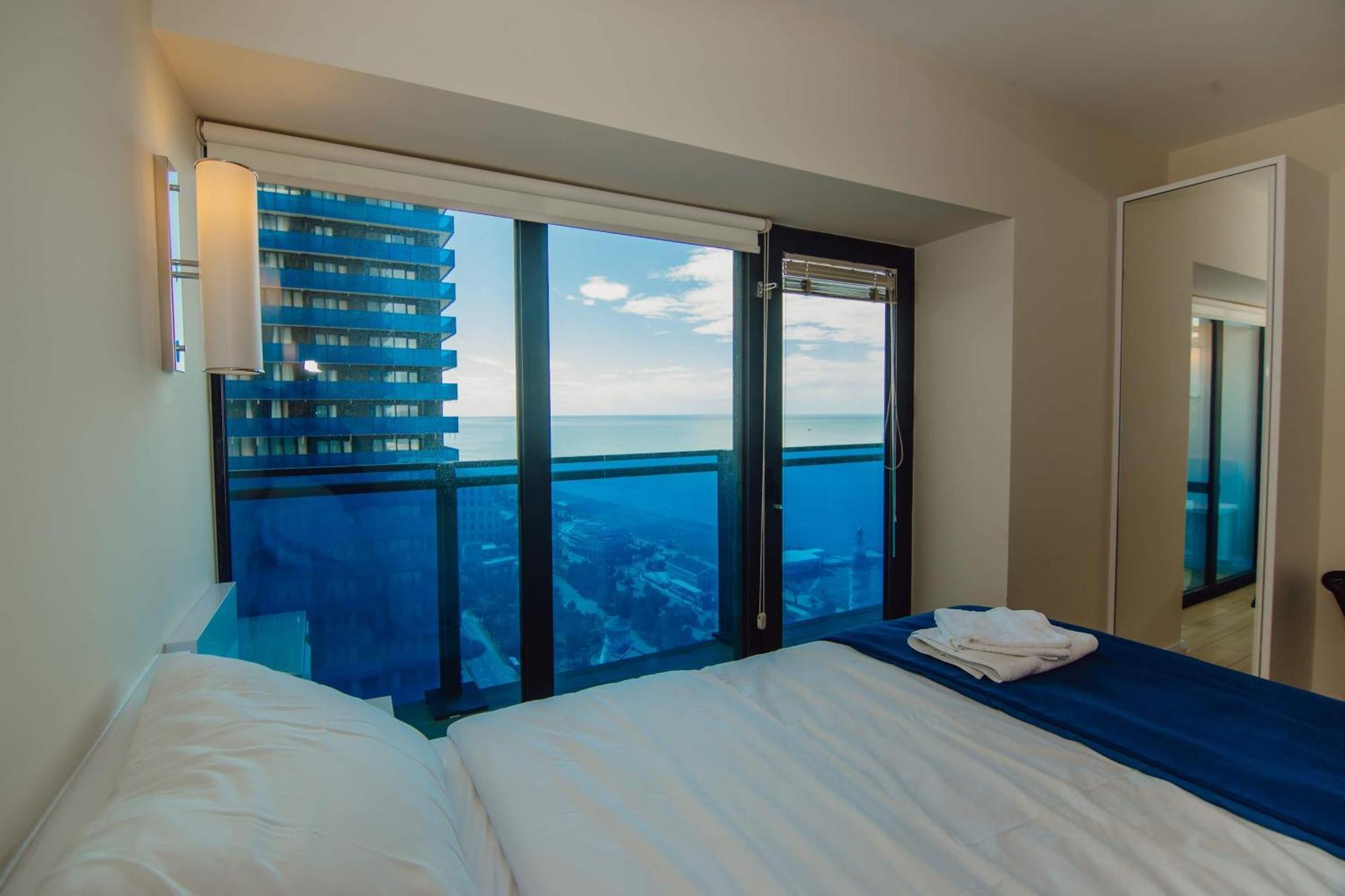 Luxury Beach Front Hotel Batumi Ngoại thất bức ảnh