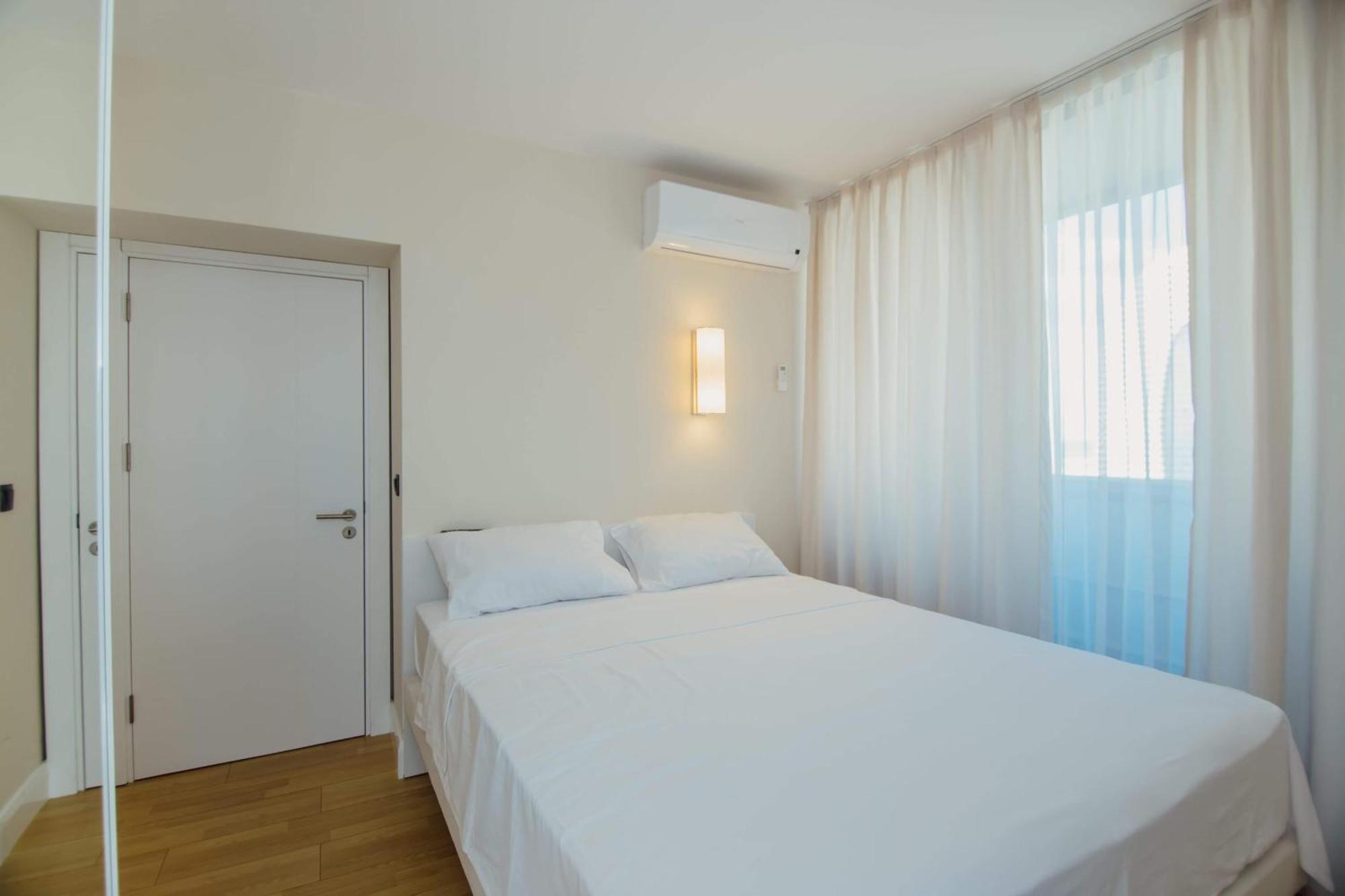 Luxury Beach Front Hotel Batumi Ngoại thất bức ảnh