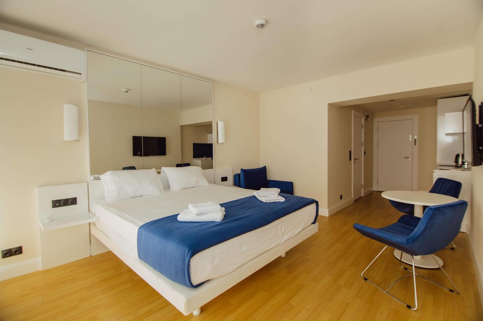 Luxury Beach Front Hotel Batumi Ngoại thất bức ảnh