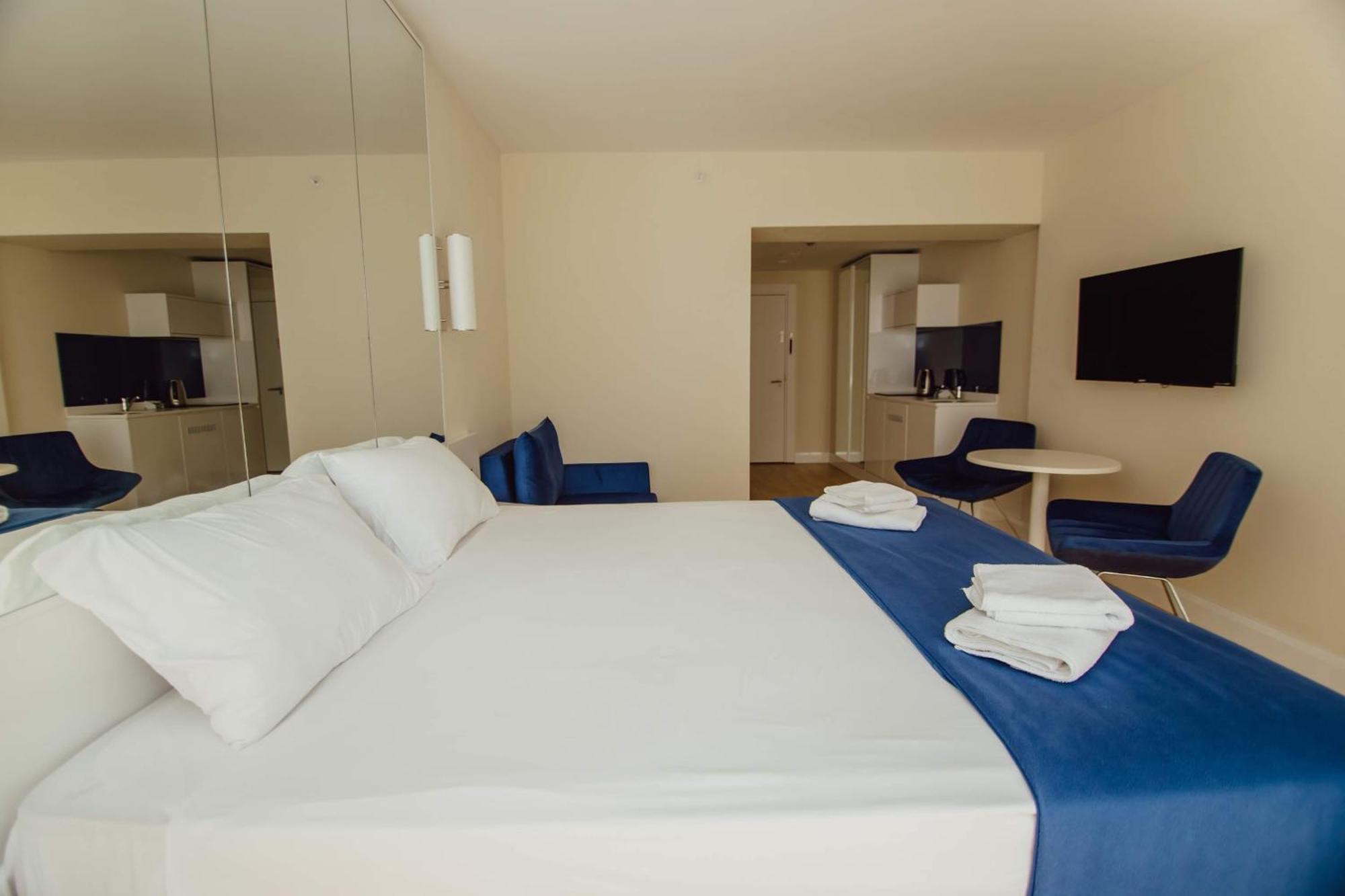 Luxury Beach Front Hotel Batumi Ngoại thất bức ảnh